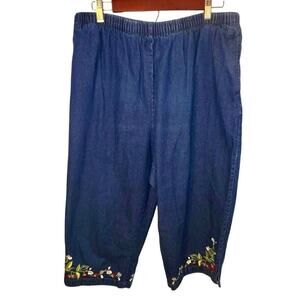 Bechamel women’s size XL elastic waist strawberry embroidered denim cropped pant